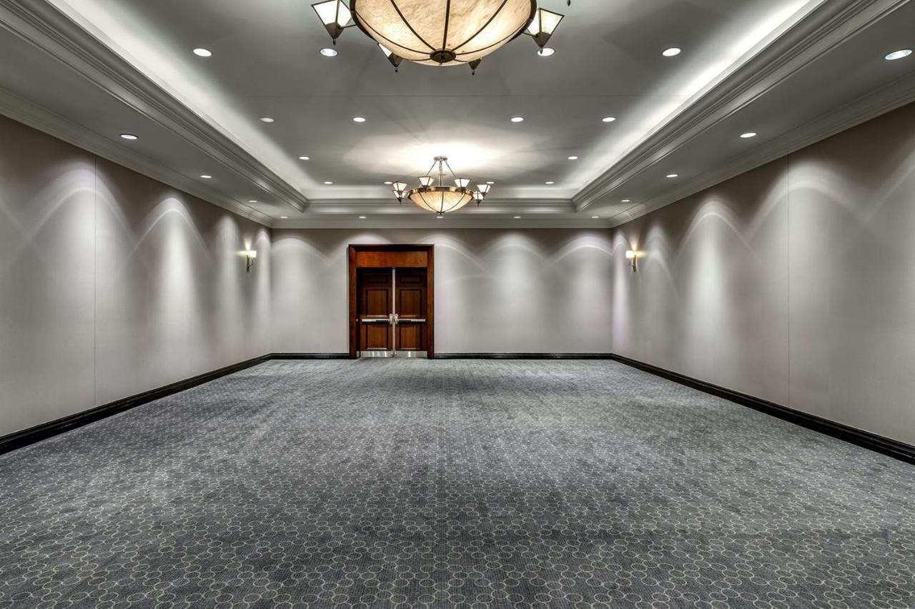 Sheraton Toronto Airport Hotel & Conference Centre Buitenkant foto