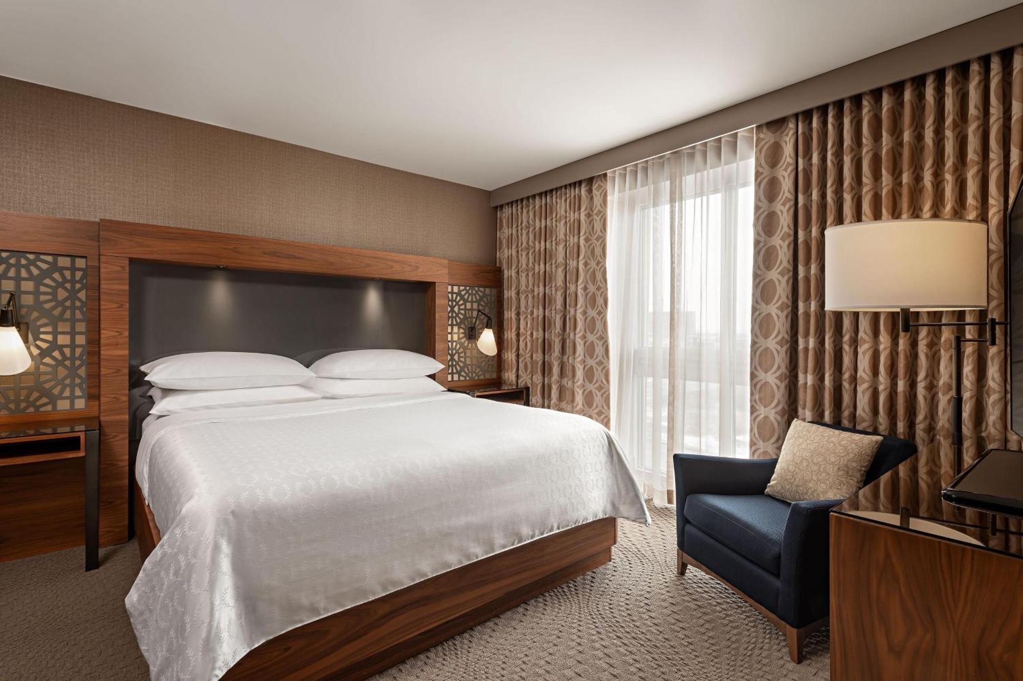 Sheraton Toronto Airport Hotel & Conference Centre Buitenkant foto
