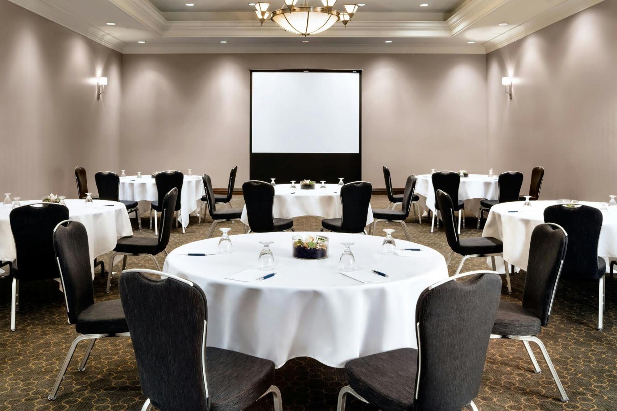 Sheraton Toronto Airport Hotel & Conference Centre Buitenkant foto
