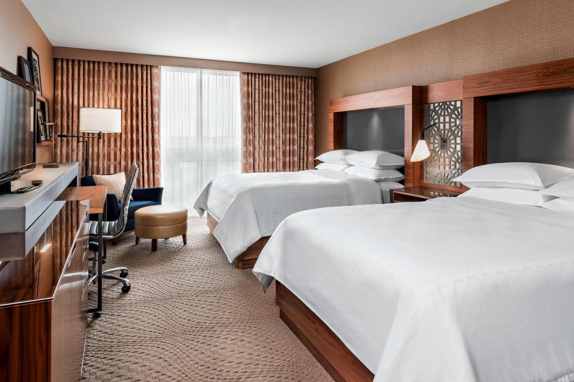 Sheraton Toronto Airport Hotel & Conference Centre Buitenkant foto