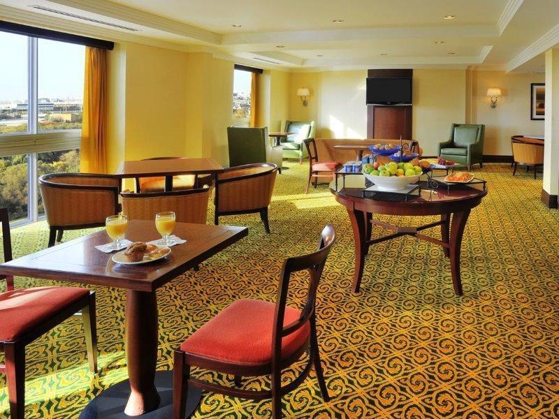 Sheraton Toronto Airport Hotel & Conference Centre Buitenkant foto