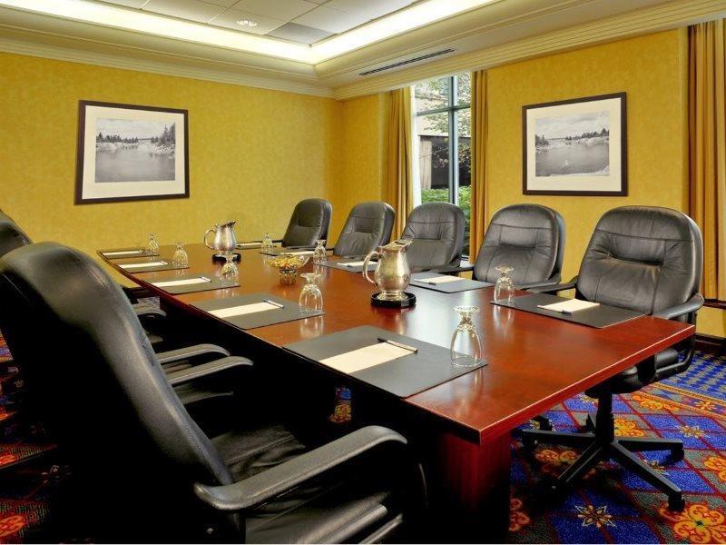 Sheraton Toronto Airport Hotel & Conference Centre Buitenkant foto